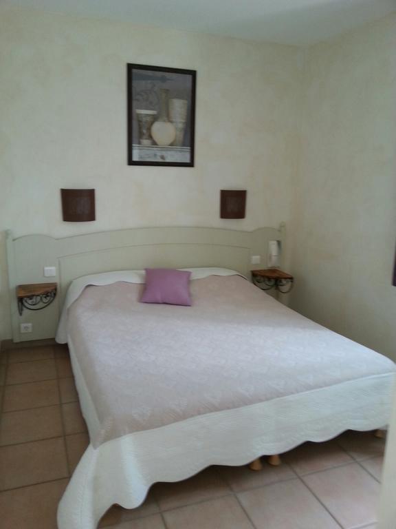 Gordes Le Bastidon Apartman Szoba fotó